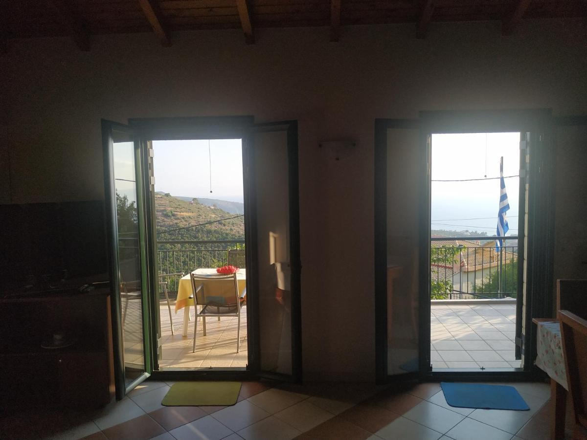 Papadeas Villas Megali Mantineia Exterior photo