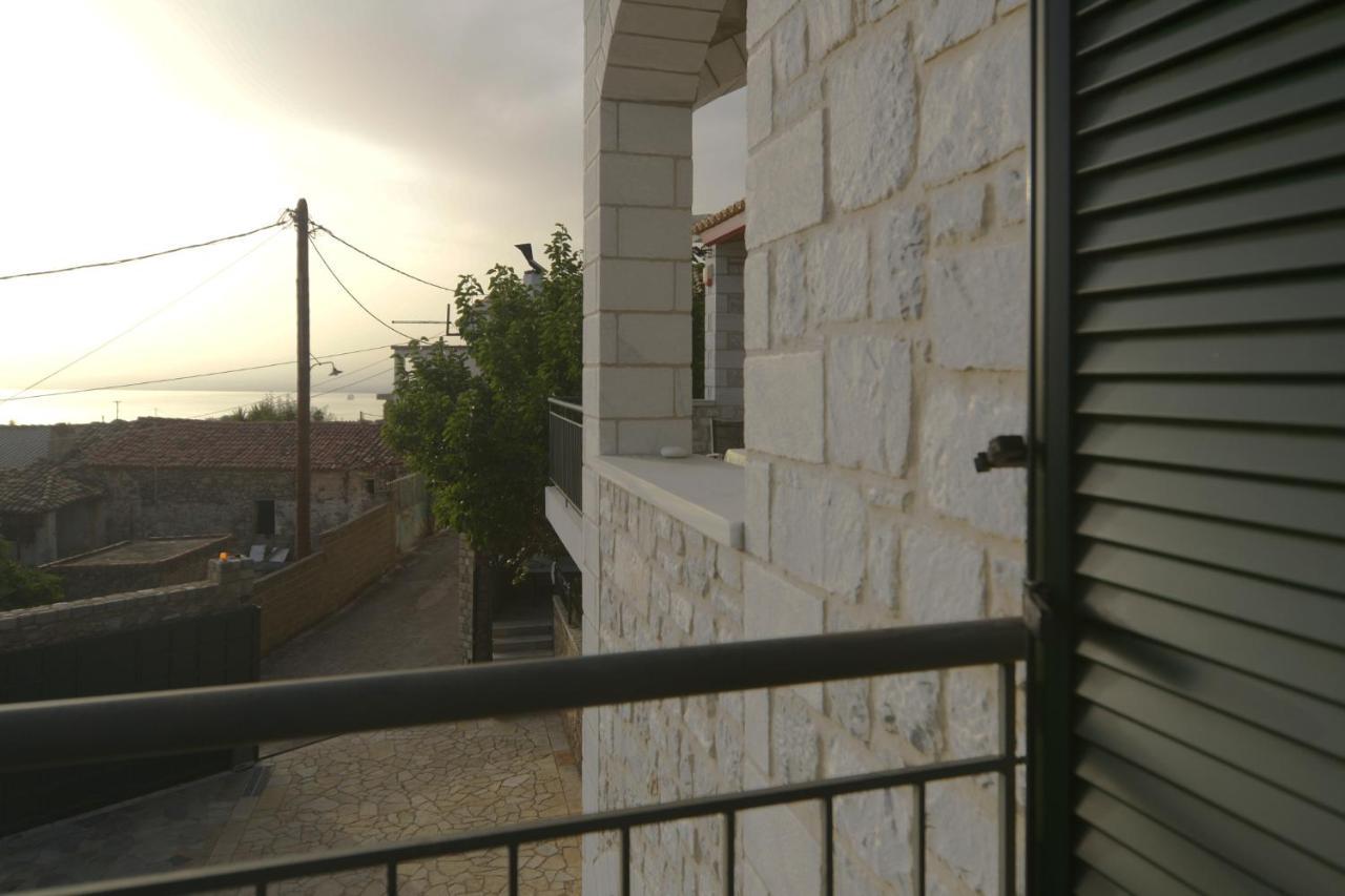 Papadeas Villas Megali Mantineia Exterior photo