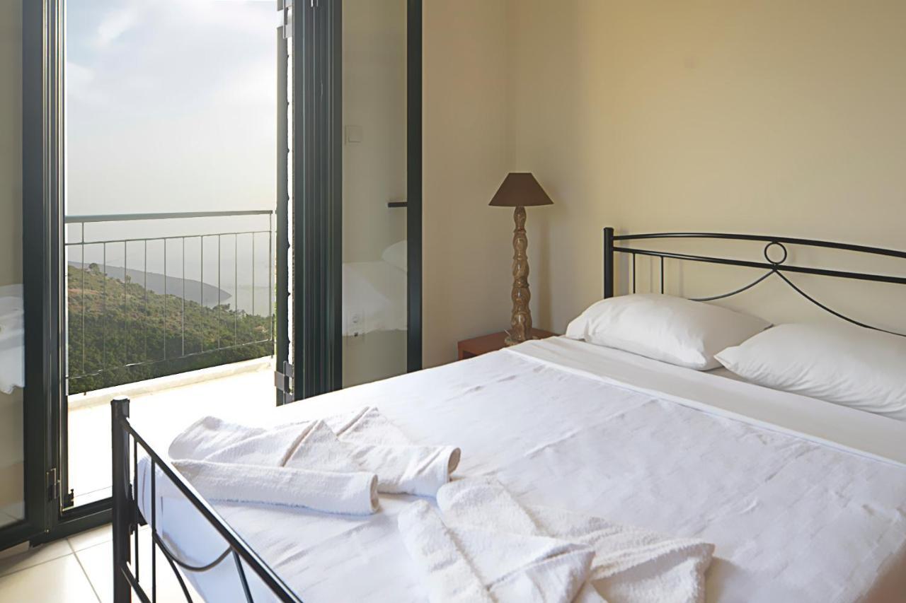 Papadeas Villas Megali Mantineia Exterior photo